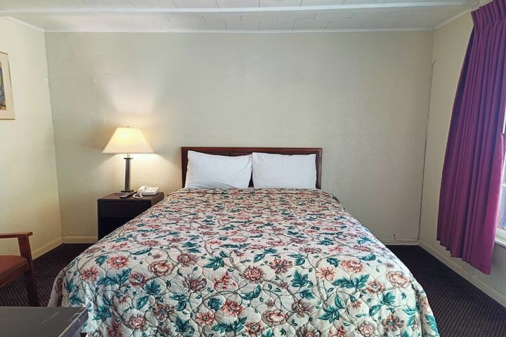 Room 4 of 19