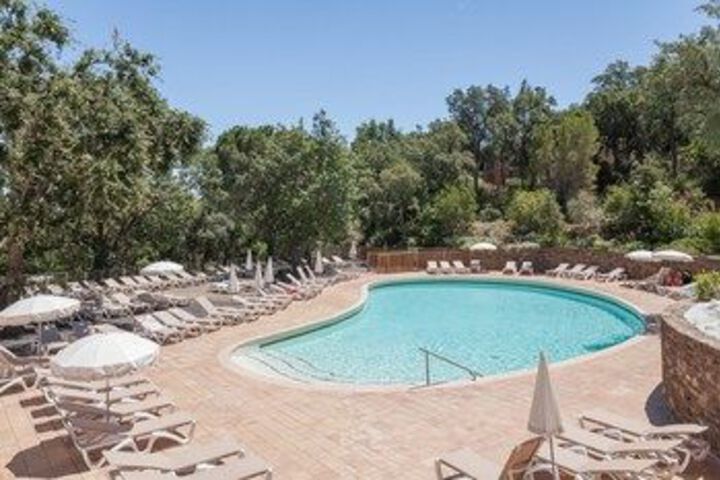 Pool 170 of 228