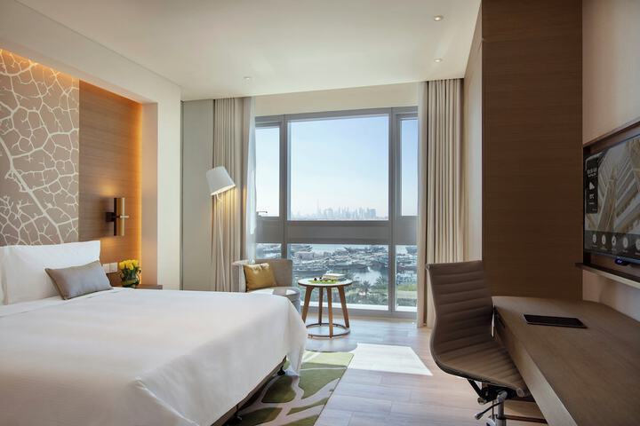 Room 37 of 170