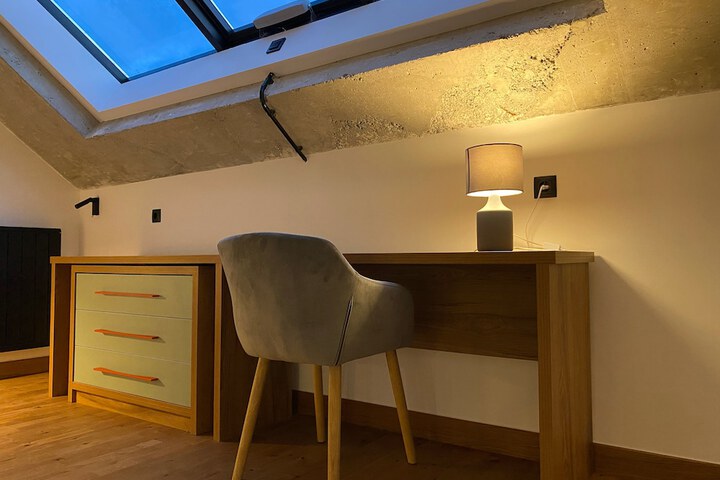 Room 17 of 147