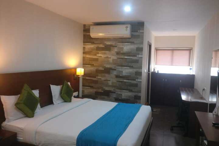 Room 17 of 49