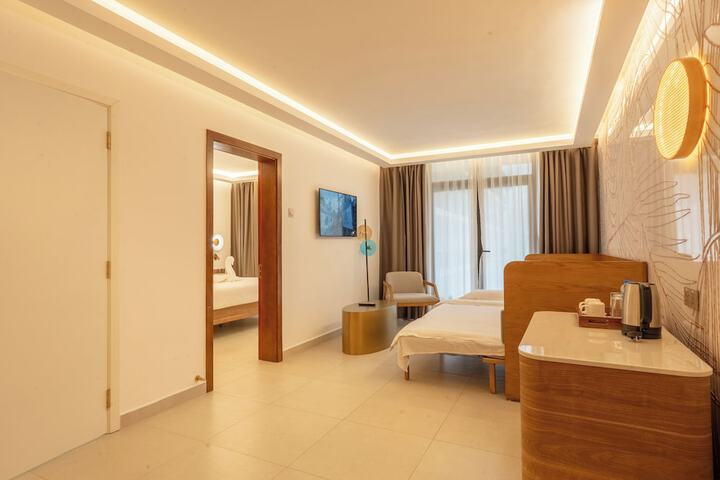 Room 50 of 151