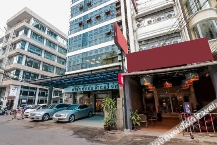 NIDA Rooms Silom 19 Orchid Residence at the Mix Silom