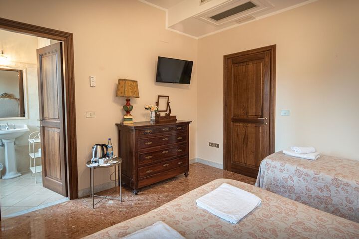 Room 29 of 59