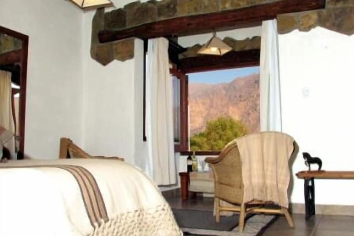 Room 4 of 17