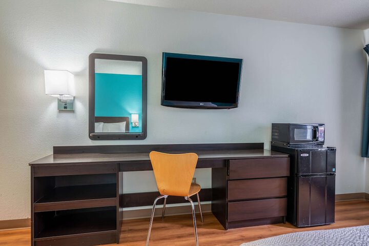 Room 16 of 46