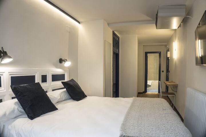 Room 19 of 65