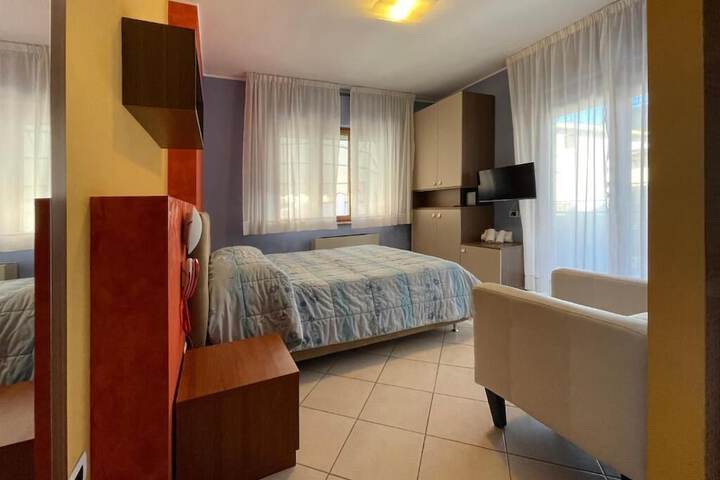 Room 4 of 31