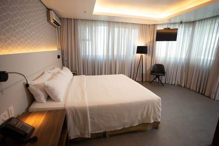 Room 28 of 92