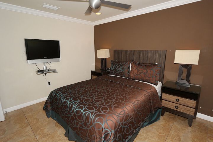 Room 17 of 72