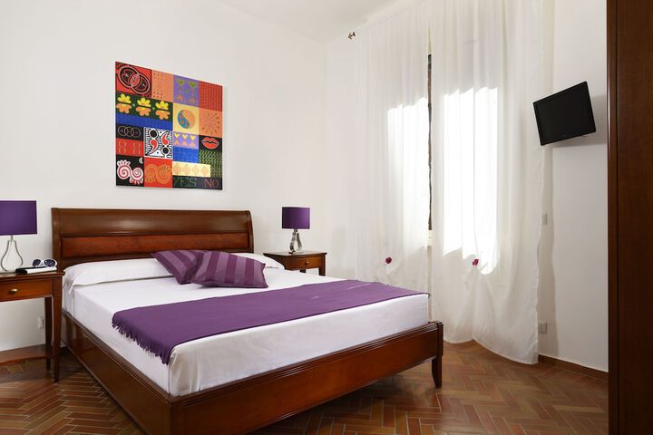Room 3 of 48