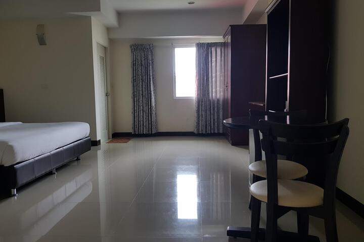 Room 62 of 67