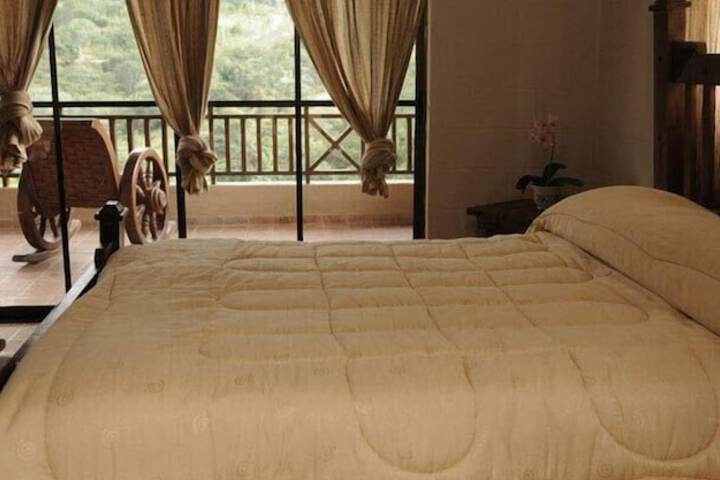 Room 5 of 6