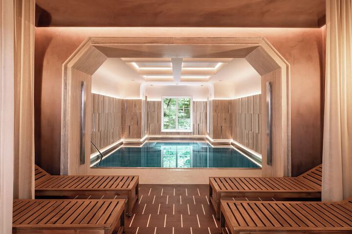 Pool 74 of 127