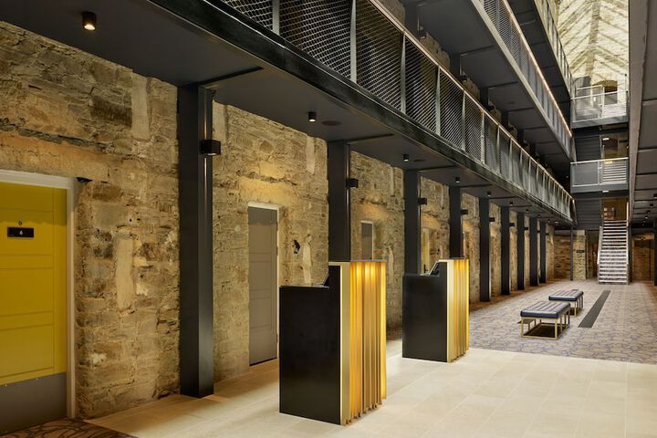 Ballroom/Hall 44 of 64