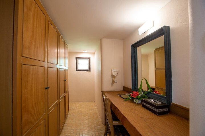 Room 25 of 85