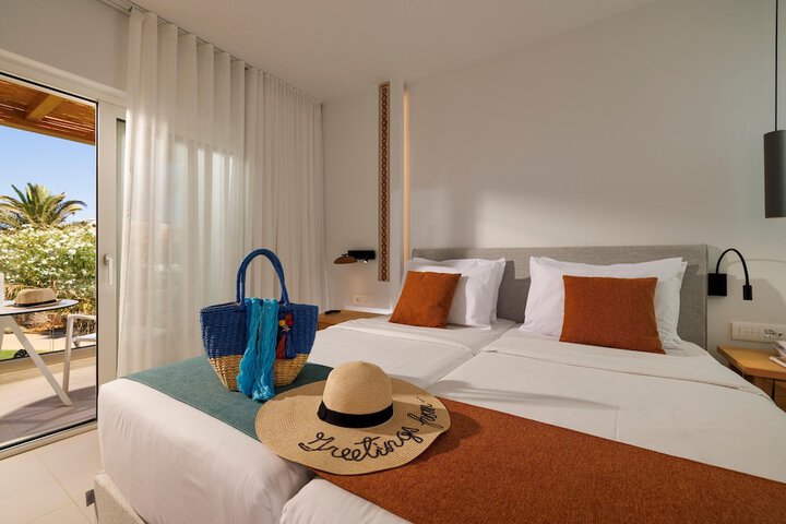 Room 34 of 209