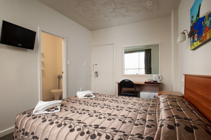 Room 12 of 41