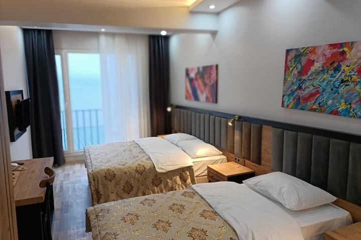 Room 17 of 115