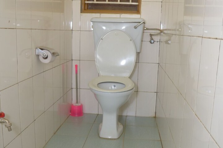 Room 9 of 20