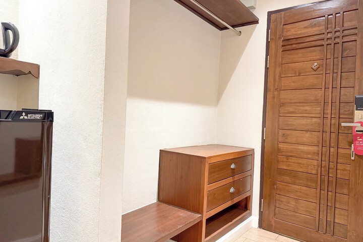 Room 16 of 53