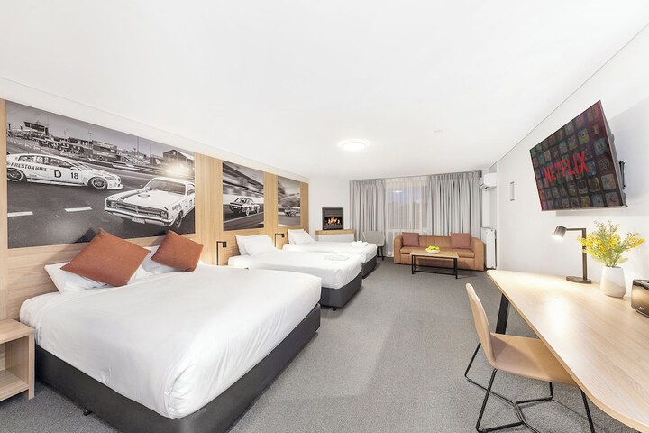 Room 4 of 22