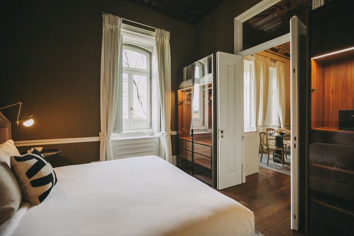 Room 92 of 245