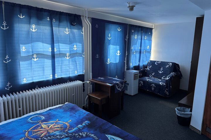 Room 46 of 167