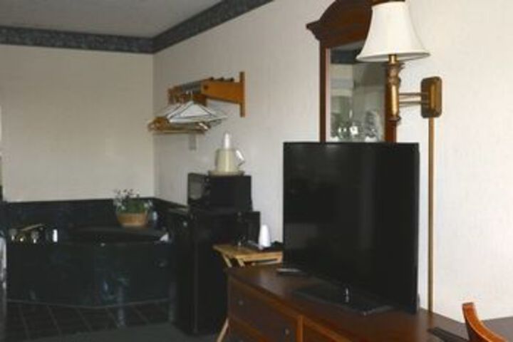 Room 42 of 56