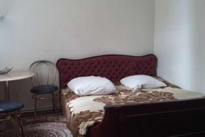 Room 11 of 36