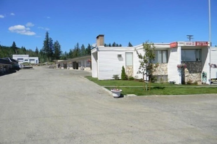 Property Grounds 17 of 20