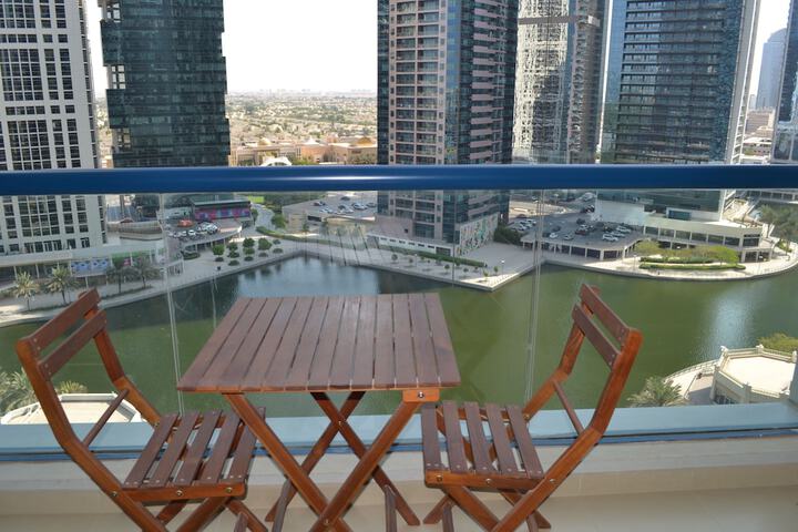 Jumeirah Bay X1