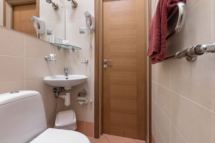 Room 17 of 40
