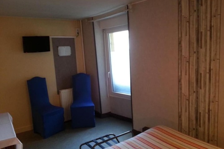 Room 9 of 31