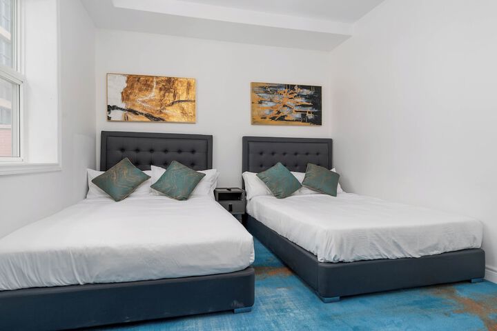 Room 7 of 42
