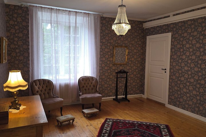 Room 22 of 36