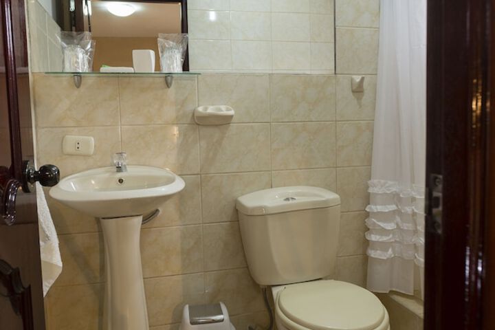 Room 20 of 35