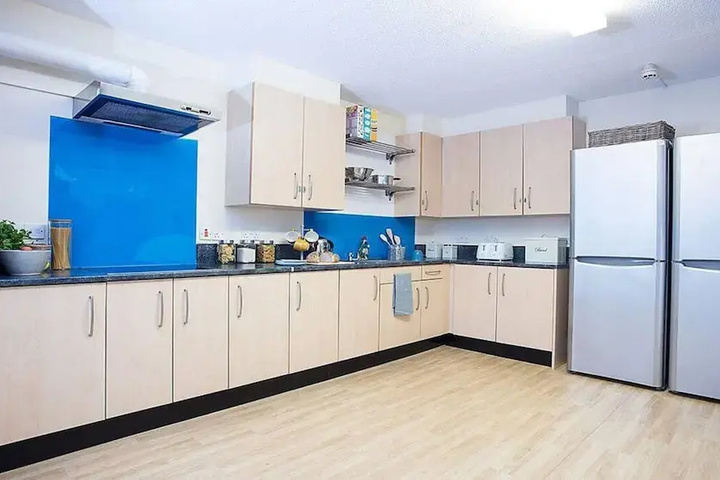 Bright Ensuite Rooms PLYMOUTH SK