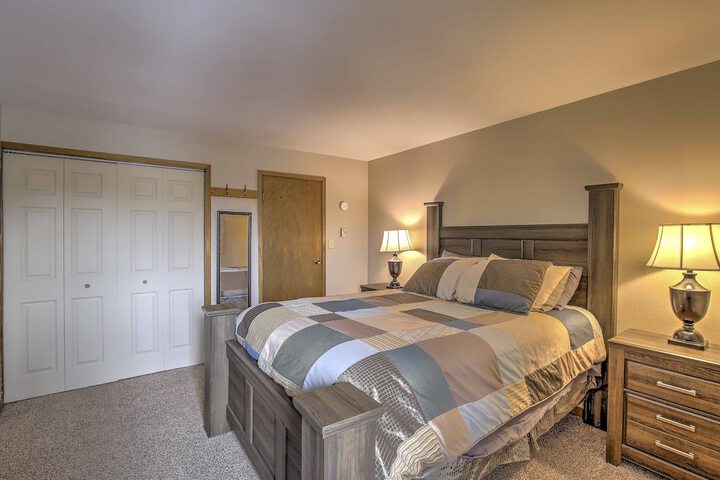 Room 9 of 105