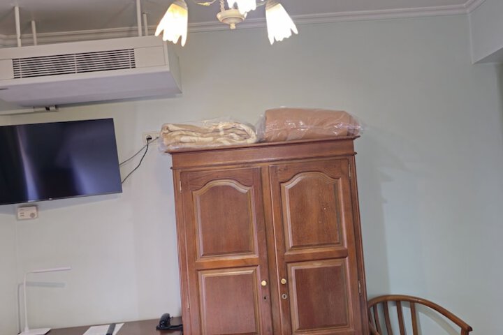 Room 10 of 22