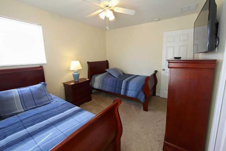 Room 2 of 16