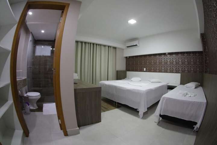 Room 14 of 40
