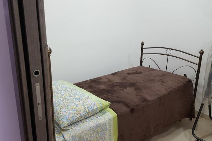 Room 4 of 5