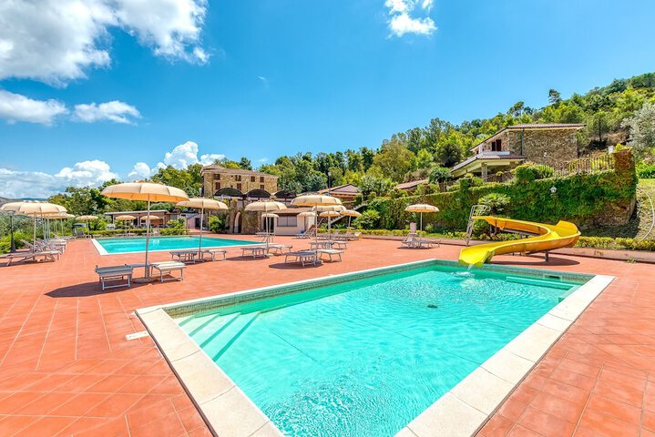 Hotel with Pool