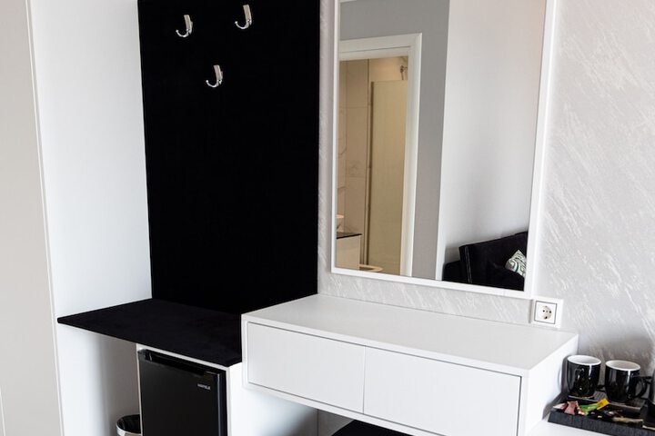 Room 32 of 72