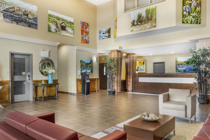 Guest Lobby
