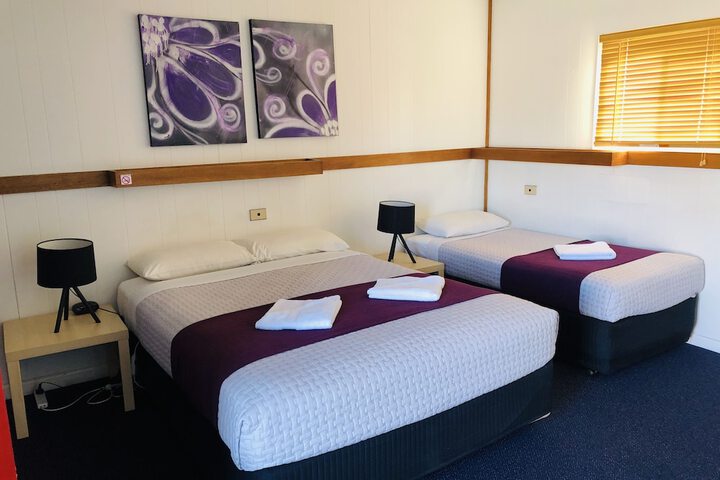 Room 10 of 19