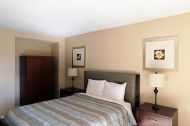 Room 10 of 120