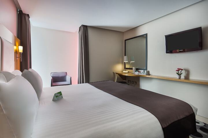 Room 14 of 71