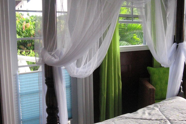 Room 13 of 108